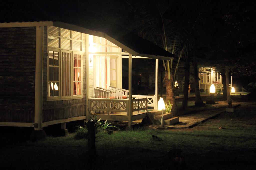 Hotel Gazebo Meno à Gili Meno Chambre photo