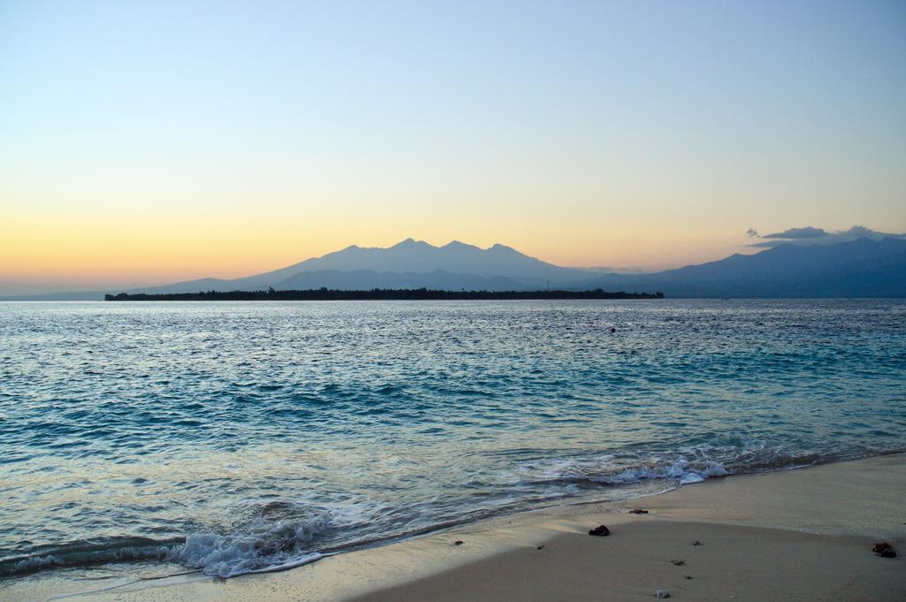 Hotel Gazebo Meno à Gili Meno Extérieur photo