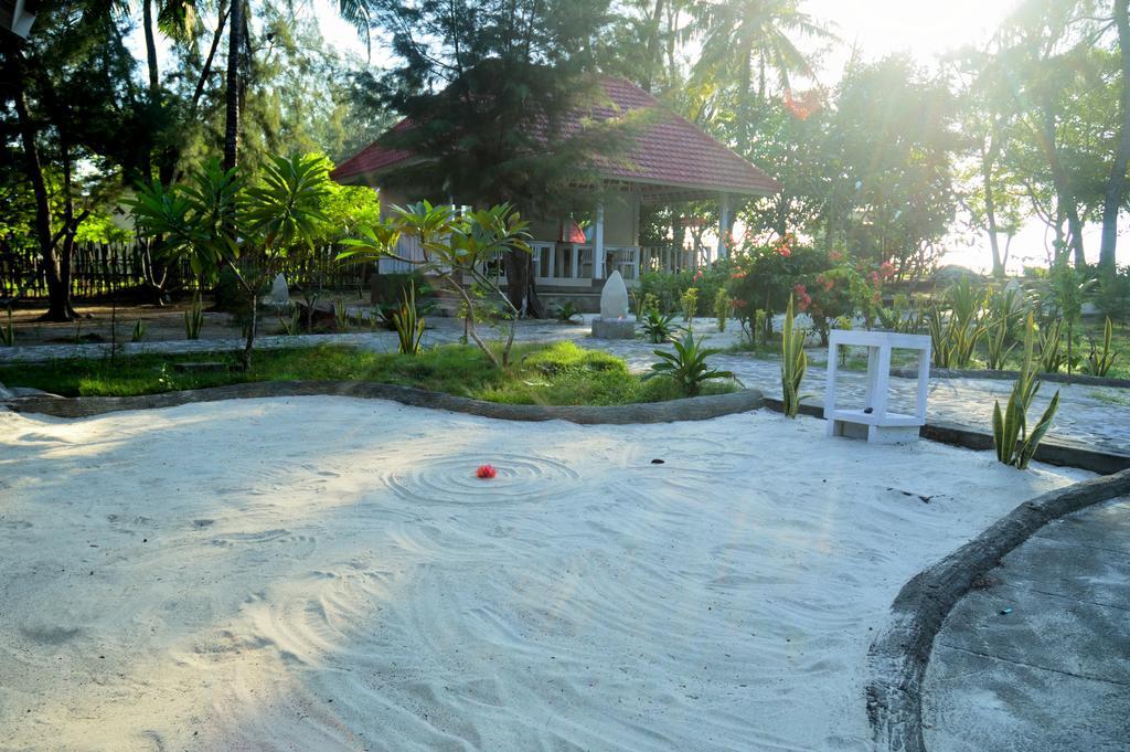 Hotel Gazebo Meno à Gili Meno Extérieur photo