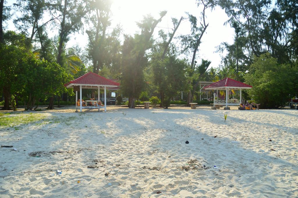 Hotel Gazebo Meno à Gili Meno Extérieur photo